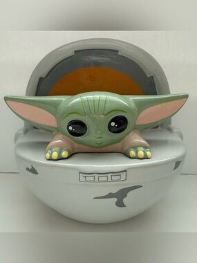 Star Wars The Mandalorian themed bank features Grogu (Baby Yoda)